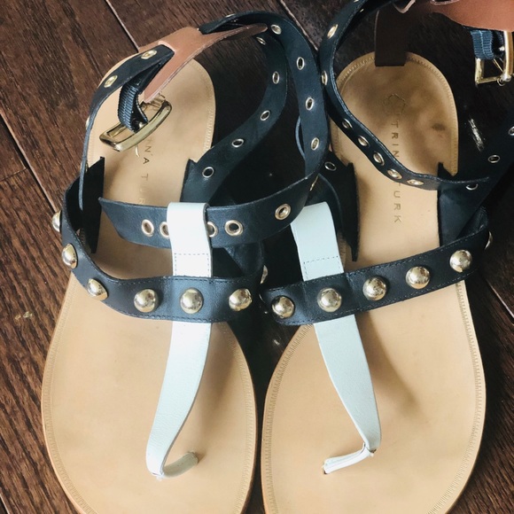 Trina Turk stylish sandals - Picture 2 of 4
